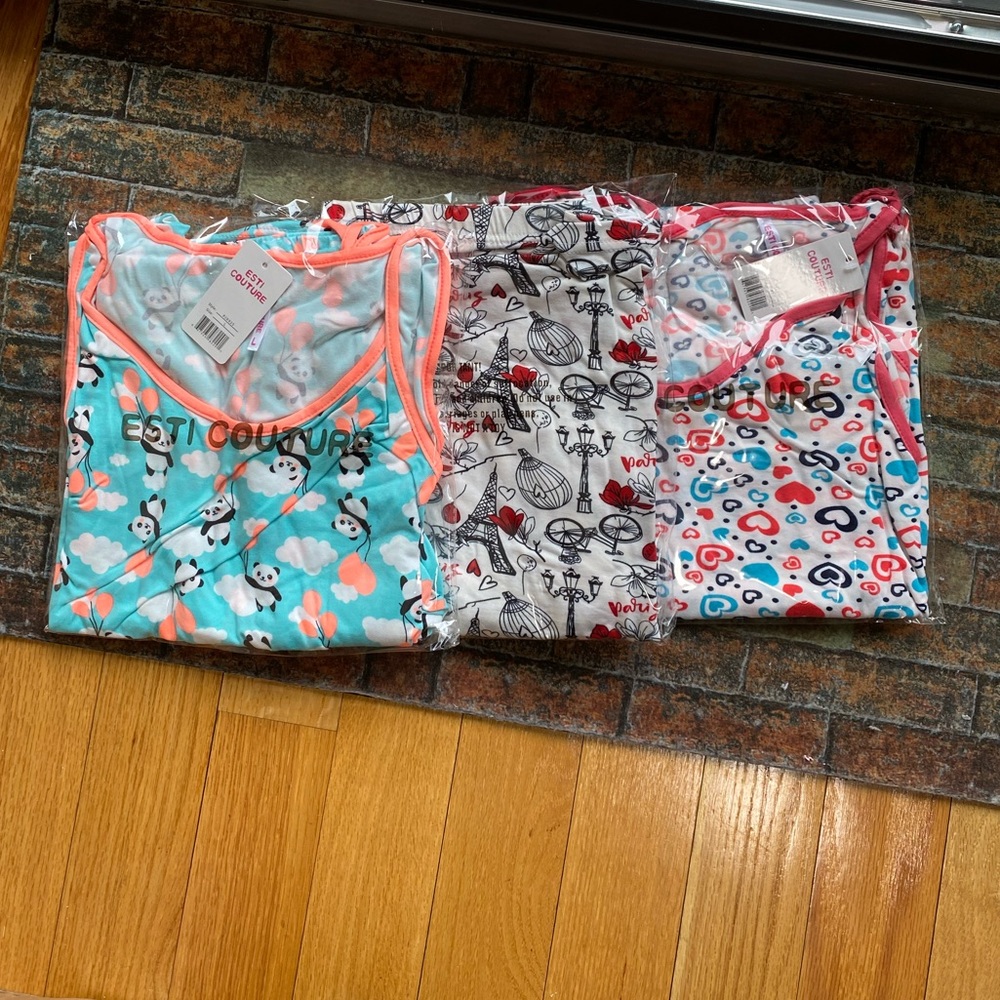 Great deal 3 comfy pajamas sets on SALE !